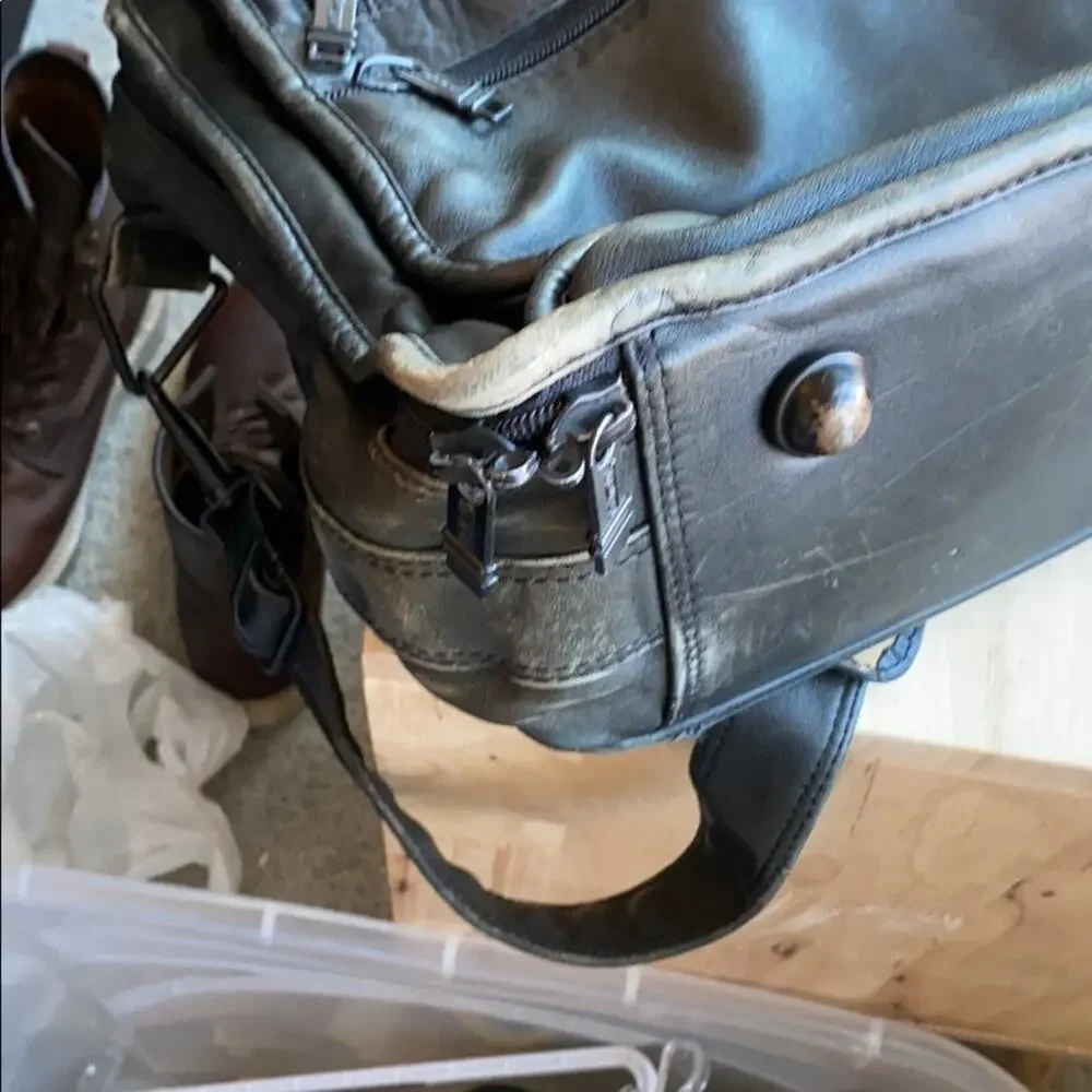 TUMI distressed leather messenger computer bag broken in rugged manly minimalist